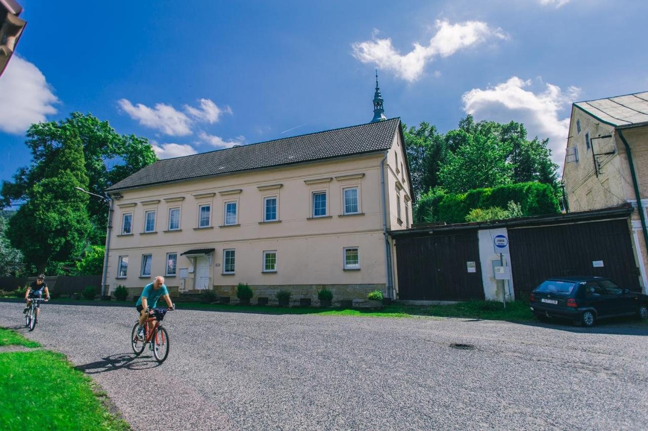 Lusatia House z ulice